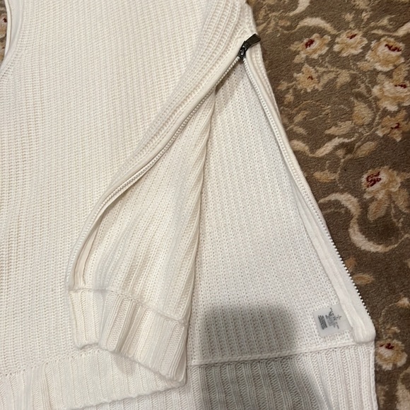 elie Tahari  Cream Cashmere Sleeveless Tunic  NWT. S - Picture 6 of 7